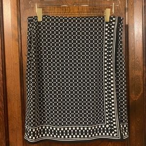 Max studio black/white wrap skirt